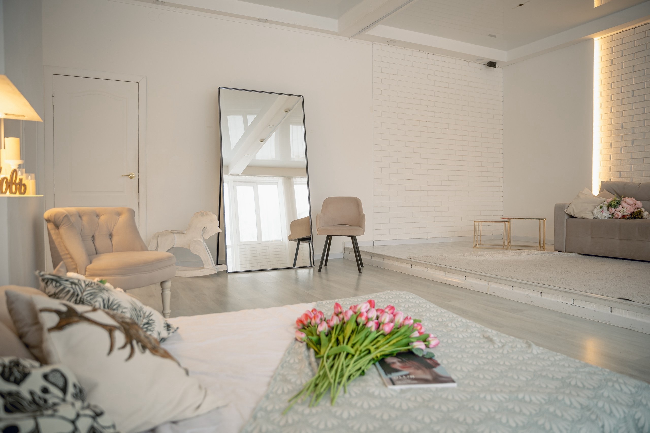 White Room 6